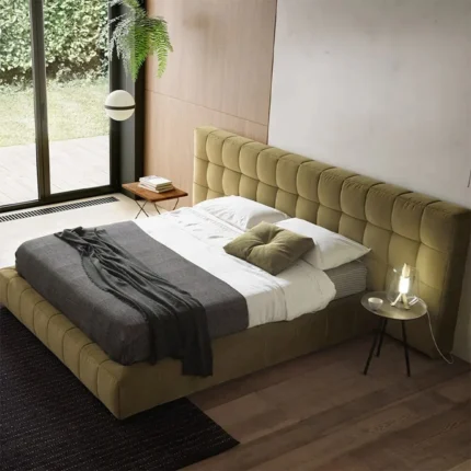 Bred Upholstered Bed